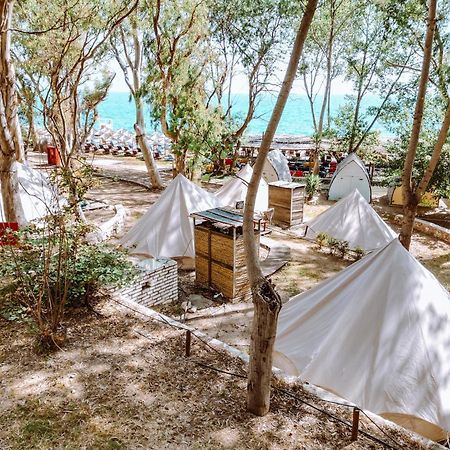Burano Camping Beach-Bar Nea Thesi 외부 사진